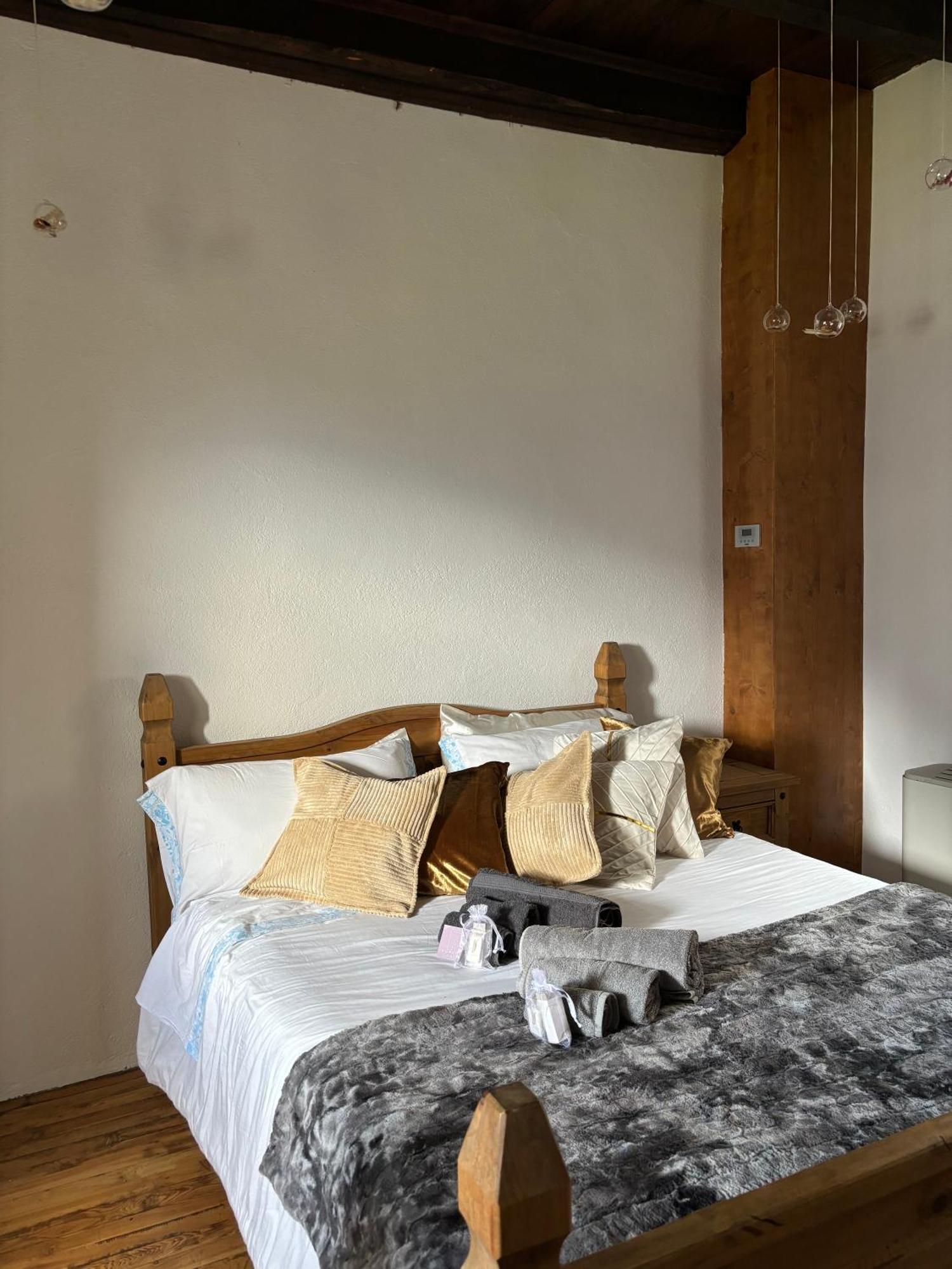 Foppoli Castle, Private 11Th Century Fortress With Panoramic View, Sauna And Hot Tub Overlooking The Valtellina Mazzo di Valtellina المظهر الخارجي الصورة
