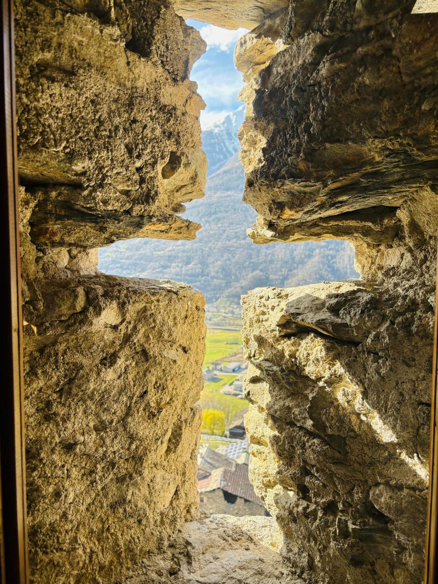Foppoli Castle, Private 11Th Century Fortress With Panoramic View, Sauna And Hot Tub Overlooking The Valtellina Mazzo di Valtellina المظهر الخارجي الصورة